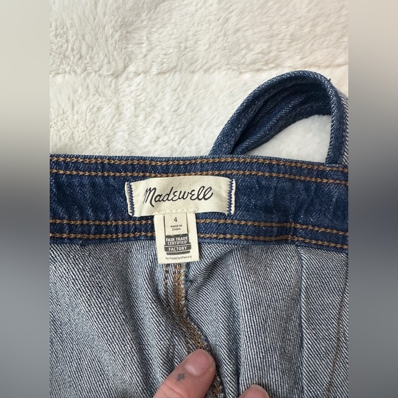 Madewell tapered overalls in Dunson wash - Picture 7 of 8